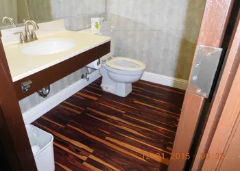 University Square Hotel hotel thumbnail 8
