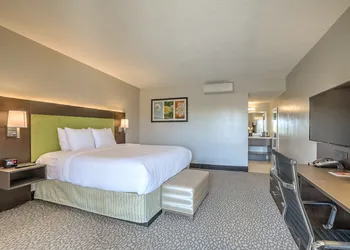 El Sendero Inn, an Ascend Collection Hotel hotel thumbnail 7