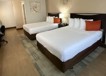 Stanford Inn & Suites Anaheim hotel thumbnail 4