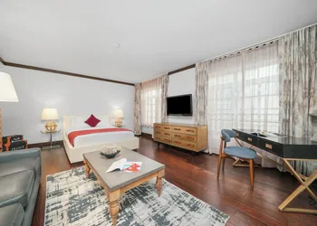 Lincoln Arms Suites hotel thumbnail 5