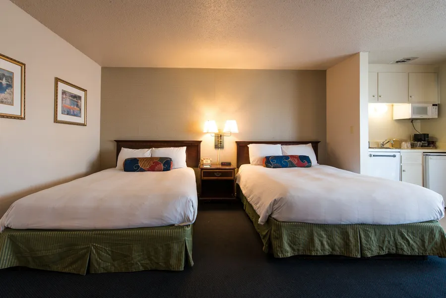 Coral Reef Inn & Suites hotel detail image 2