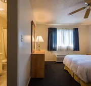 Coral Reef Inn & Suites hotel detail image 3