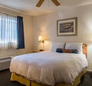Coral Reef Inn & Suites hotel detail image 4