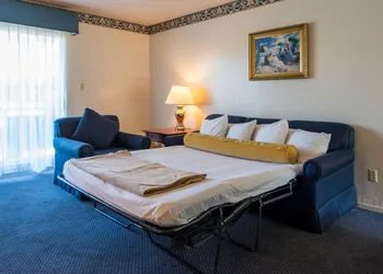 Coral Reef Inn & Suites hotel thumbnail 6