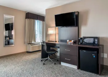 Clarion Inn & Suites Atlanta Downtown hotel thumbnail 8