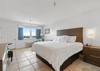 Ocean Isle Inn hotel thumbnail 7