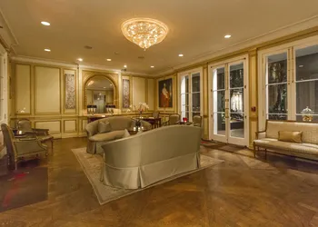 Hotel Mazarin hotel thumbnail 5