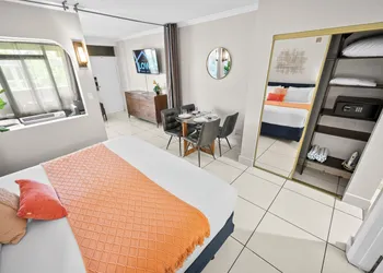 Boca Plaza by Lowkl hotel thumbnail 8