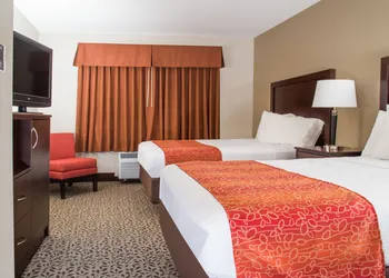 Gray Wolf Inn & Suites hotel thumbnail 7