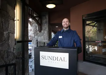 Sundial Hotel hotel thumbnail 5