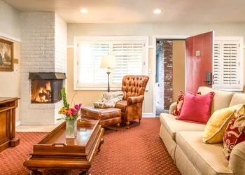 Wayside Inn hotel thumbnail 8