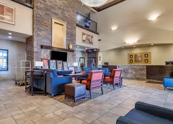 Comfort Inn Bentonville - Crystal Bridges hotel thumbnail 3