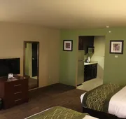 Comfort Inn Bentonville - Crystal Bridges hotel detail image 7