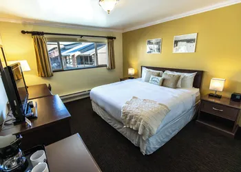 The Mammoth Creek Inn hotel thumbnail 8