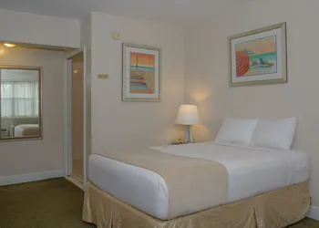 Beach Place Hotel hotel thumbnail 2