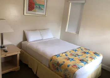 Beach Place Hotel hotel thumbnail 7