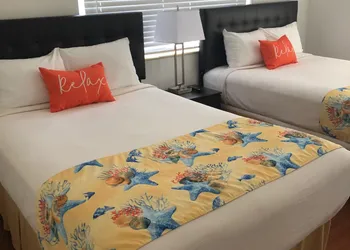 Beach Place Hotel hotel thumbnail 8