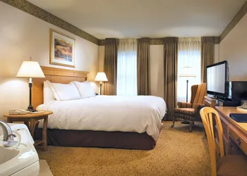Inn on the Square hotel thumbnail 3