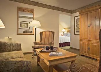 Inn on the Square hotel thumbnail 6