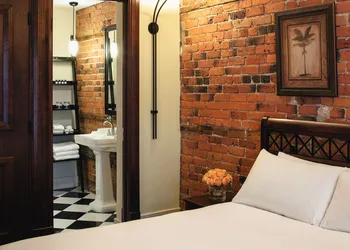 Hotel Place d'Armes hotel thumbnail 7