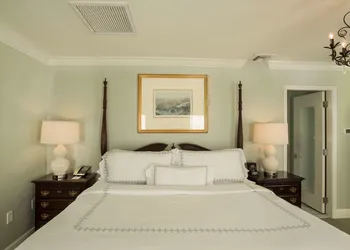 Bienville House hotel thumbnail 4
