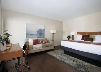 The Andrew Hotel hotel thumbnail 8