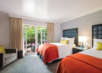 Sunset Marquis hotel thumbnail 2