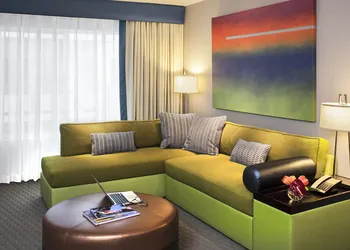 Sunset Marquis hotel thumbnail 3