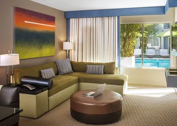 Sunset Marquis hotel thumbnail 4