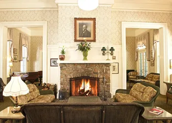 Wawona Hotel hotel thumbnail 3