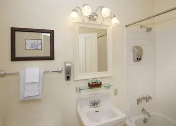 Wawona Hotel hotel thumbnail 6