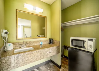 The Buena Park Hotel & Suites hotel thumbnail 6