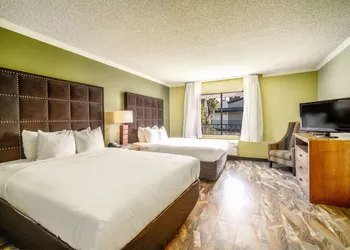 The Buena Park Hotel & Suites hotel thumbnail 7