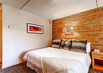 Mountain Chalet Snowmass hotel thumbnail 6