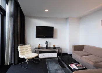 SIXTY Lower East Side hotel thumbnail 8