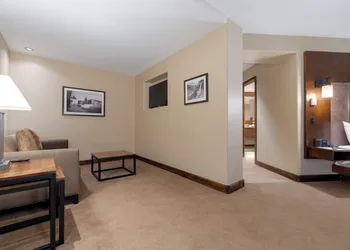The Peaks Resort and Spa hotel thumbnail 6