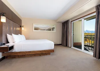 The Peaks Resort and Spa hotel thumbnail 7