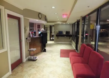 North Vancouver Hotel hotel thumbnail 2
