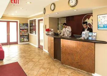 North Vancouver Hotel hotel thumbnail 3