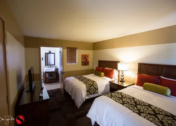 Carlton Oaks Lodge, an Ascend Collection Hotel hotel thumbnail 5