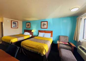 Claridge Inn hotel thumbnail 7