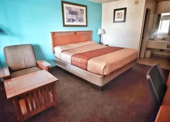 Claridge Inn hotel thumbnail 8