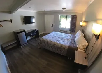 Monterey Oceanside Inn hotel thumbnail 4