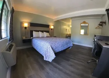 Monterey Oceanside Inn hotel thumbnail 6