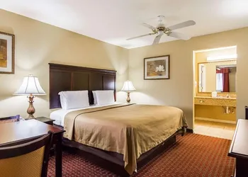 Bryant Inn & Suites hotel thumbnail 2
