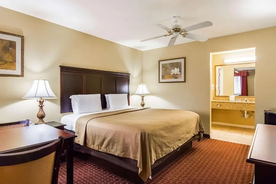 Bryant Inn & Suites hotel detail image 2