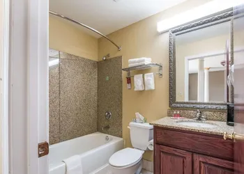 Bryant Inn & Suites hotel thumbnail 6