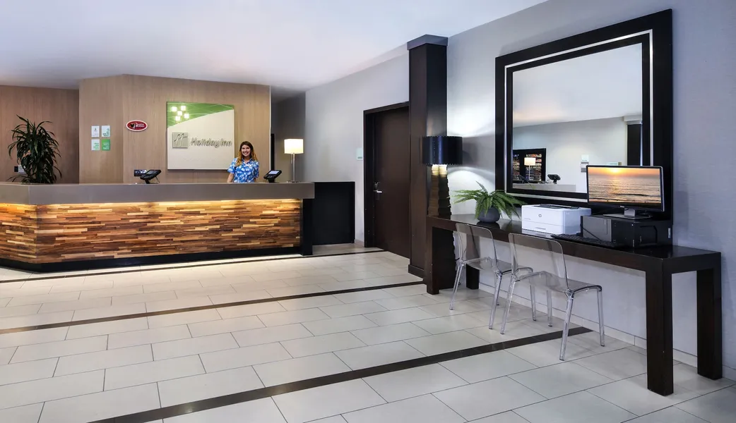 Holiday Inn Hotel & Suites Anaheim by IHG hotel detail image 2