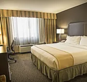 Holiday Inn Hotel & Suites Anaheim by IHG hotel detail image 3