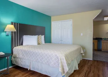 Pinn Road Inn and Suites hotel thumbnail 7